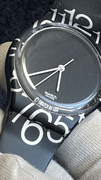 Swatch Orologi: Swatch Uhr, Schwarz-Weiss Design – Usato da Grenchen venduto da chththl 3