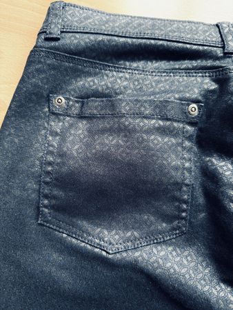 Dunkelblaue Hose mit Muster, Woman Grösse 38 - Top Zustand!