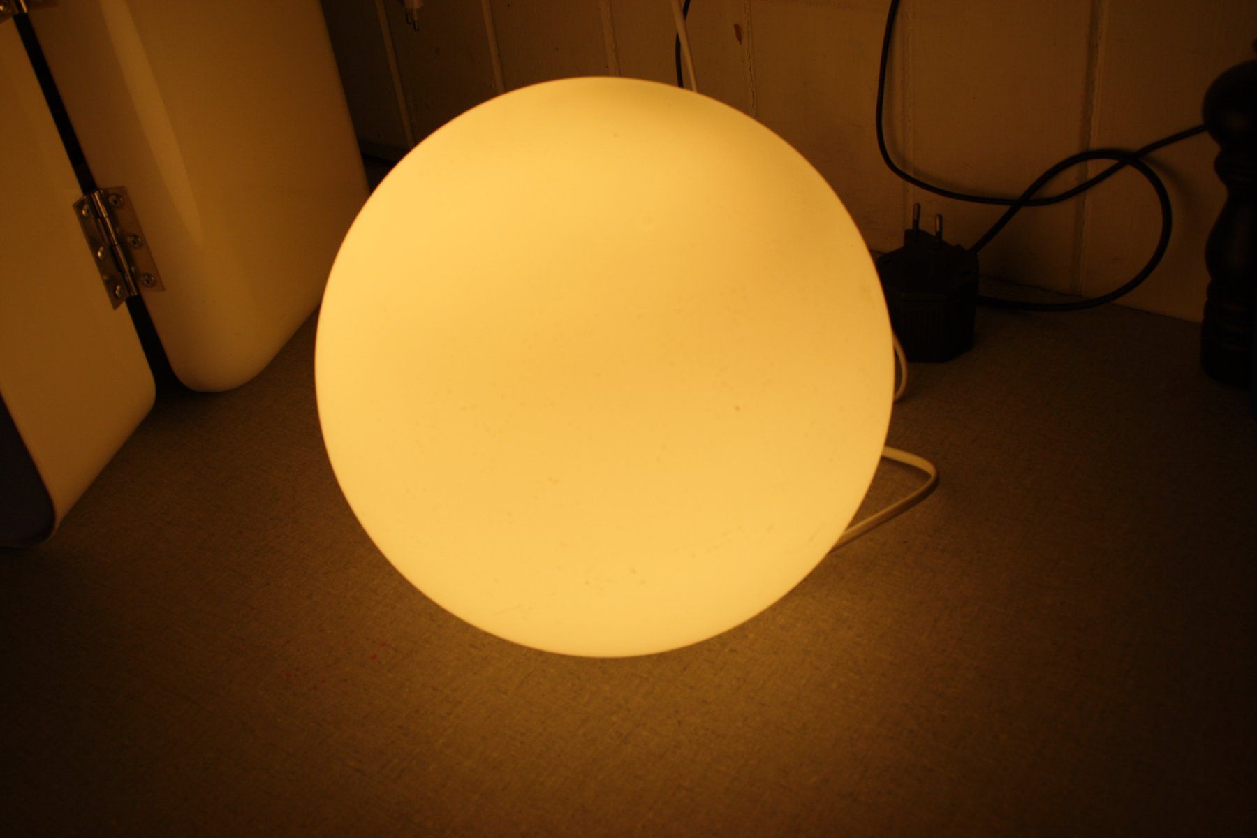 Lampen: KUGELLAMPE AUS GLAS LAMPE – Gebraucht aus Wauwil von Pneuedy 2