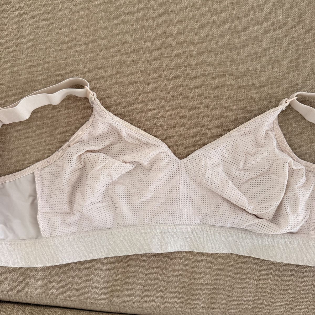 Sonstige Unterwäsche: Triaction by Triumph - Sport BH – Gebraucht aus zürich von may_yj9f 4