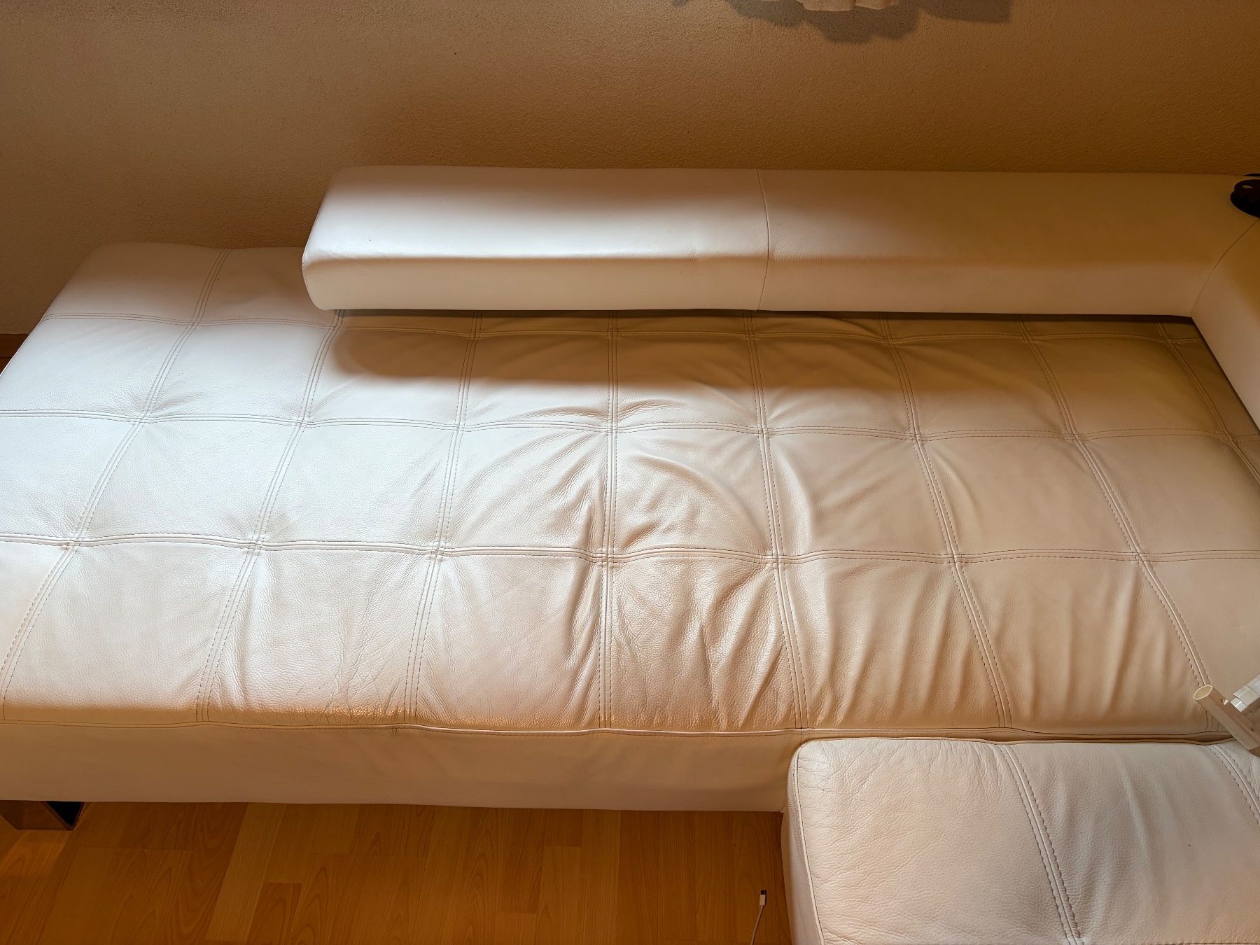 Divani: Weisses echt Leder Ecksofa mit Kissen – Usato da Vilters venduto da pizol03 5