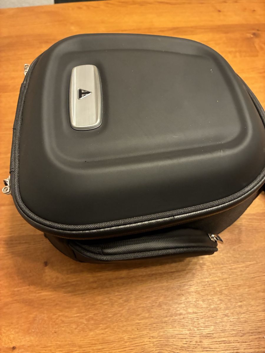 Triumph Topcase: Triumph Rocket 3 Sitztasche – Neu (gemäss Beschreibung) aus Oberkirch LU von Fox00 2