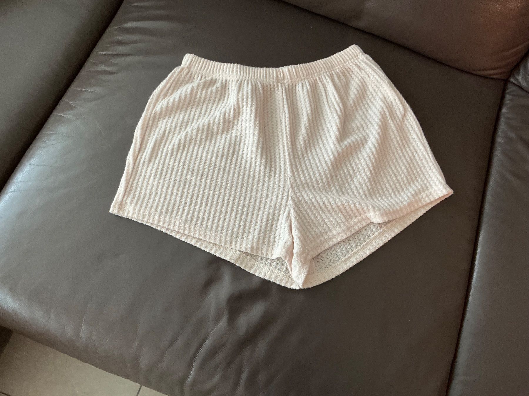Pantaloni: Coole kurze Hose Gr.M – Nuovo (secondo la descrizione) da Würenlos venduto da Chicca2004