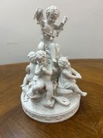Biskuitporzellan-Gruppe spielende Putten ca. um 1900