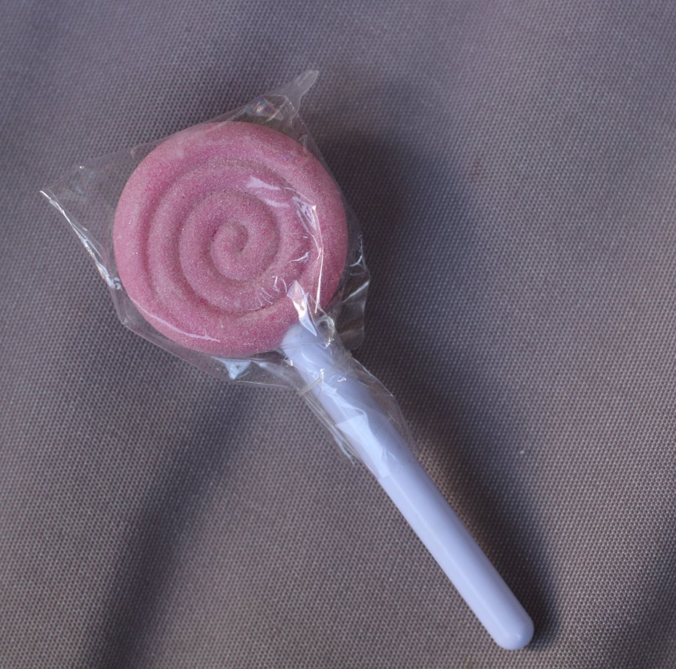 Pediküre: râpe anti-callosité forme bonbon neuf Essie – Neu und originalverpackt aus Genève von Saleena 1
