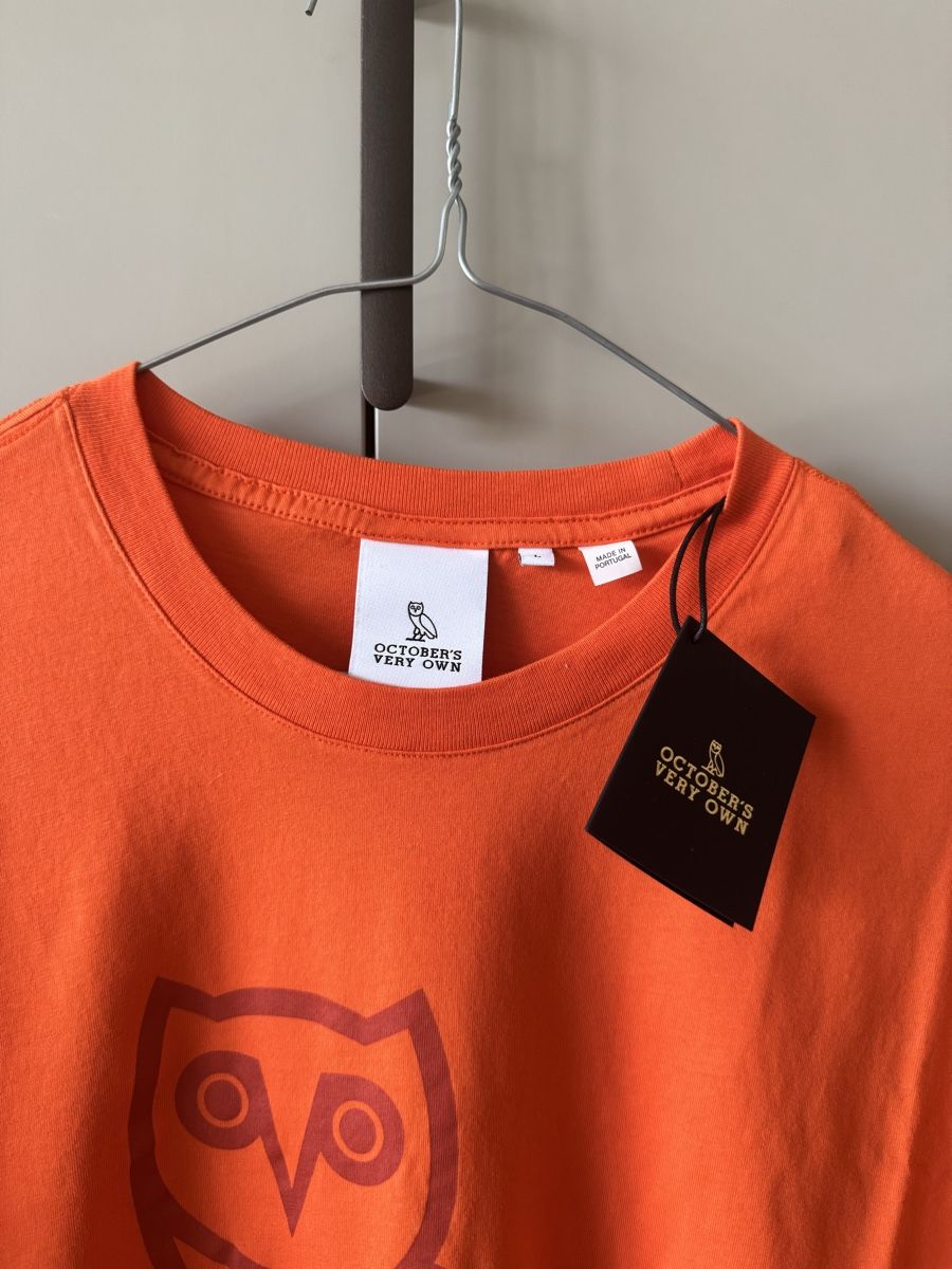 October's Very Own T-shirt: T-shirt OVO – Nuovo e nell'imballaggio originale da Châtel-St-Denis venduto da Lou_Hock 1