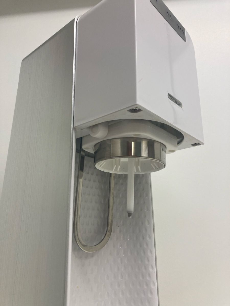 Sodastream Küchengeräte: Sodastream Sprudler SOURCE Electric designed by Yves Behar – Gebraucht aus Zürich von Lichtermeer 1