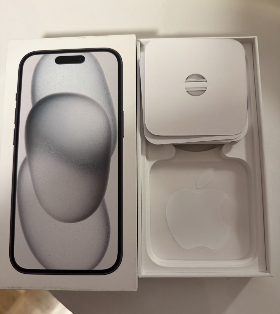 Apple Portables: iPhone 15 128GB – D'occasion à Petit-Lancy par kay_b2kf 2