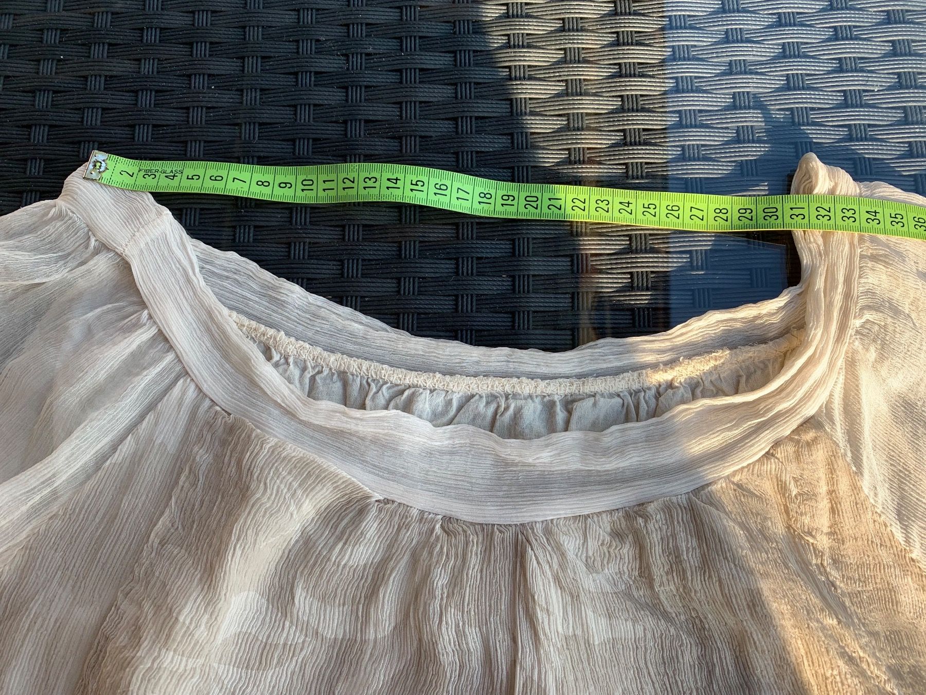 Tuniken: schöne Bluse / Tunika mit Baumwollfutter (circa Gr. 38-40) – Gebraucht aus Meilen von Flockenwirbel 3