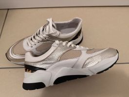 Schicke MAX Turnschuhe Weiss-Gold Gr. 39Sommer 2023