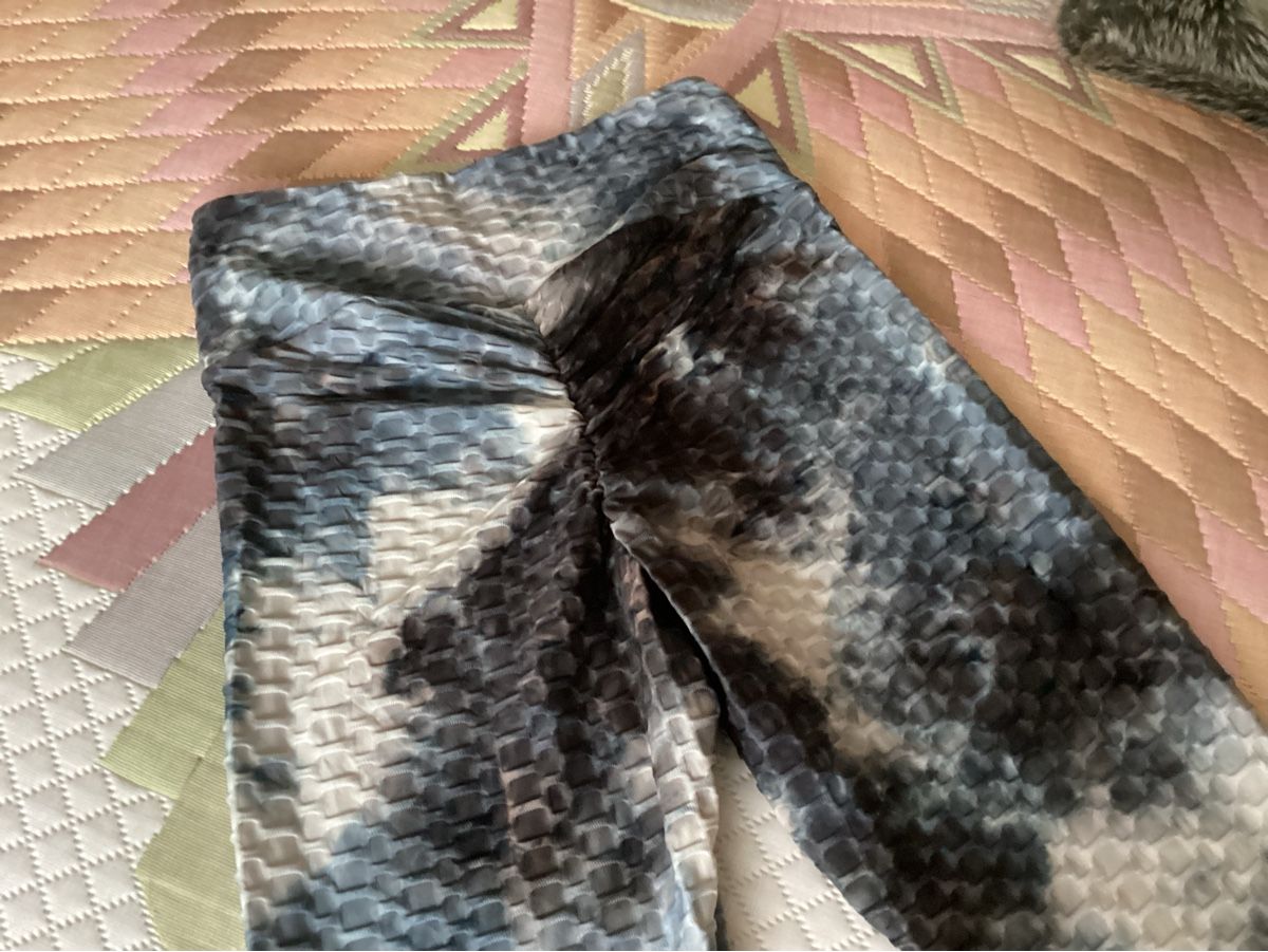 Leggings: Jogging- oder Yoga-Hose, Gr. M – Neuf avec emballage d'origine à Lausanne par Ulpet 1