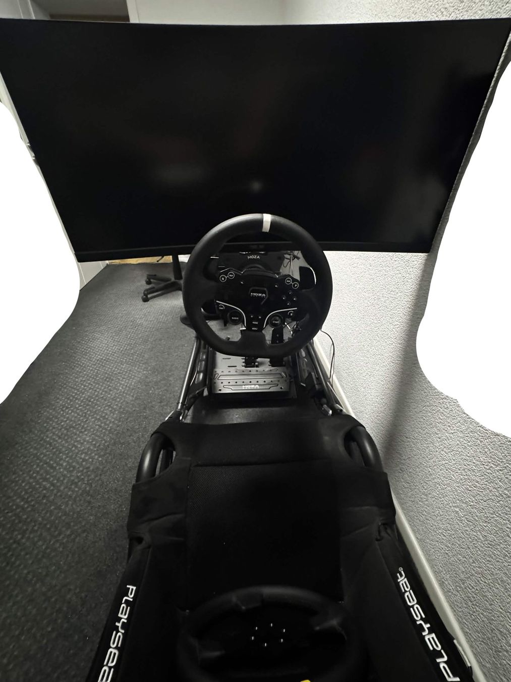 Console: Sim Racing Rig - Moza R9 - Logitech Playseat Trophy – Usato da Aarau venduto da acgz 4