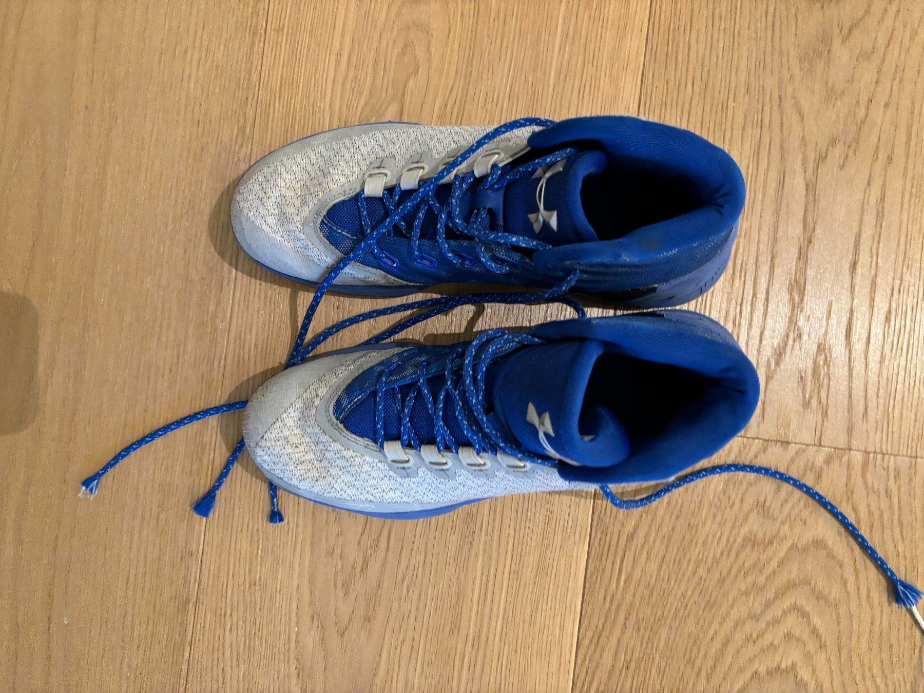 Under Armour Chaussures hommes: Under Armour Curry – D'occasion à Bottmingen par ste_y7dz