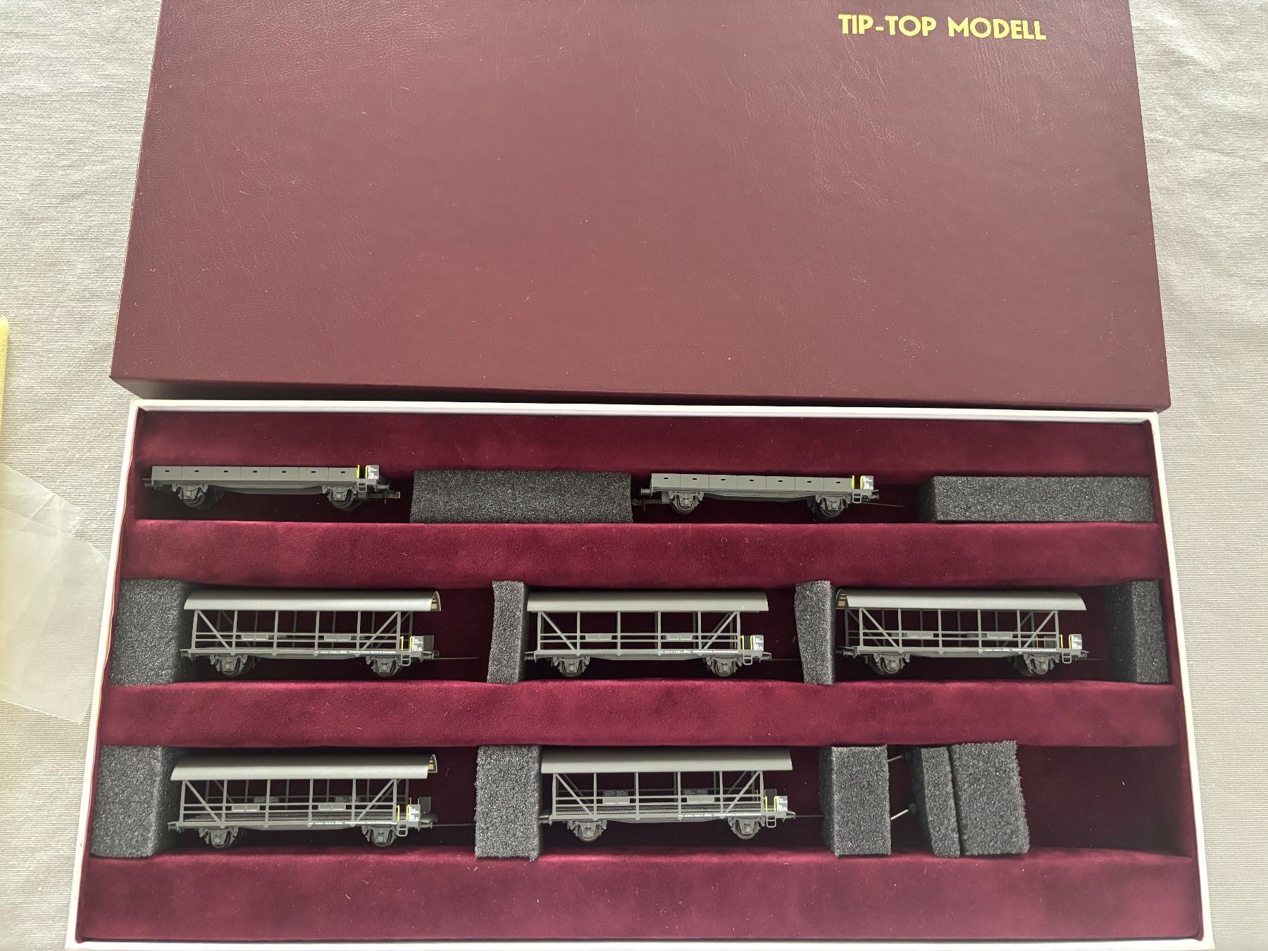Modellini di ferrovie: Tip Top Modell Autotransportzug 1963 Messing – Nuovo (secondo la descrizione) da Hauterive NE venduto da eriamch