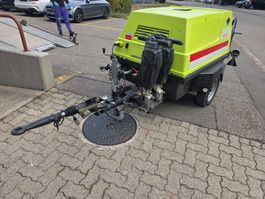 Baukompressor  ser guten Zustand 153 Arbeitsstunden mit viel