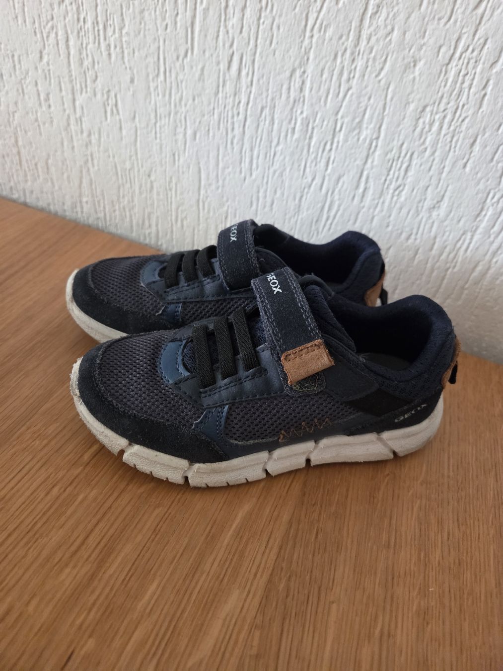 Geox Scarpe per ragazzi: Geox Sneakers 30 blau – Usato da Oberuzwil venduto da Umlobo