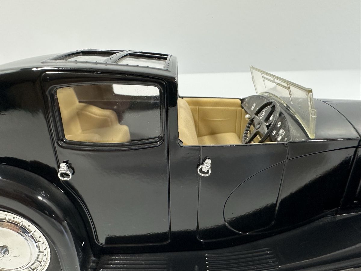 Solido Voitures modèles: 1930 Bugatti Royal Type 41 1:18, schwarz, SOLIDO  – D'occasion à Zofingen par rf9_x2xt 7