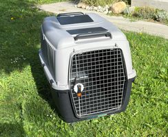 Hundetransportbox Qualipet Skudo 4 mit Rollen – Neuwertig