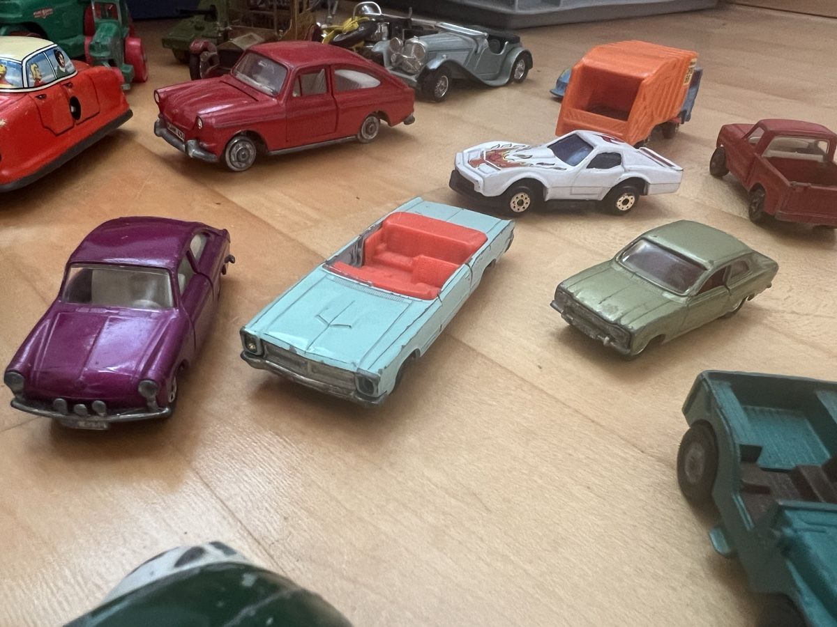 Matchbox Modellautos: Grosse Sammlung Modellautos Matchbox Corgi Dinky Toys – Gebraucht aus Dörflingen von petite.ella 2