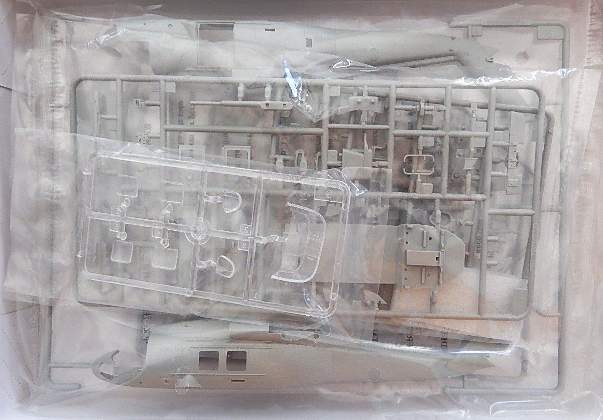 Kit di modellismo & Modellini statici: HH-60H Rescue Hawk (late version) – Nuovo e nell'imballaggio originale da Neuchâtel venduto da PAB2000 1