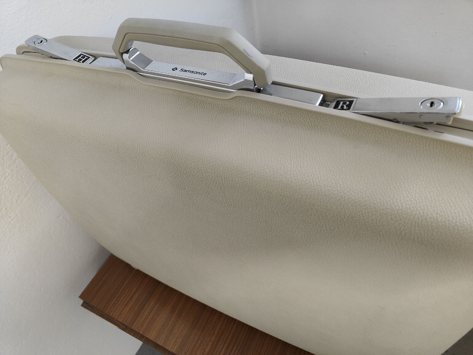 Samsonite Valigie: Samsonite Schalenkoffer – Usato da Dulliken venduto da datschgi 6