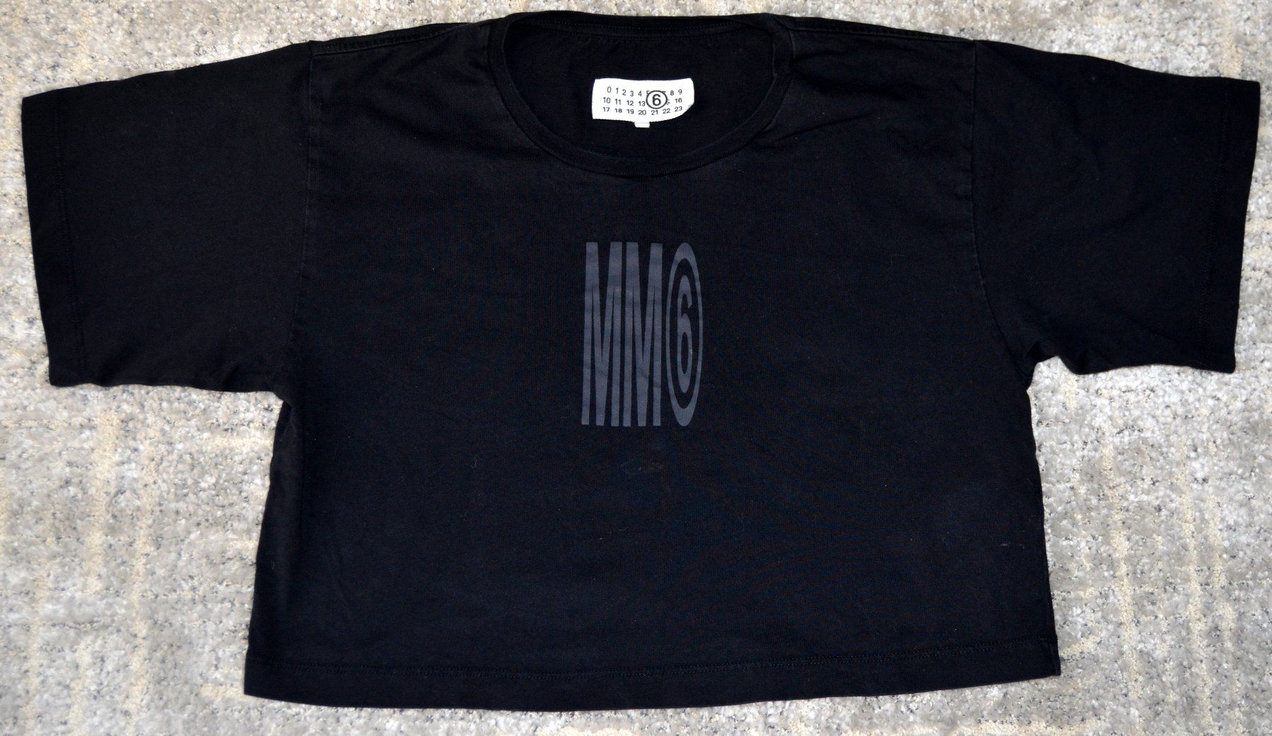 Maison Margiela T-shirt: MM6 MAISON MARGIELA T-Shirt – Usato da Collonges venduto da arashee