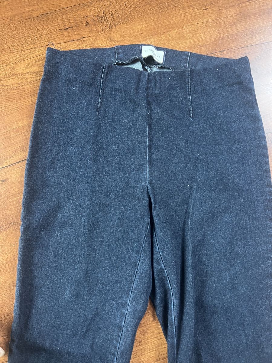 Jeans: Seductive Hose, dunkle Jeans, neuwertig, Grösse 38 – Gebraucht aus Gutenswil von 333_ssx8 2