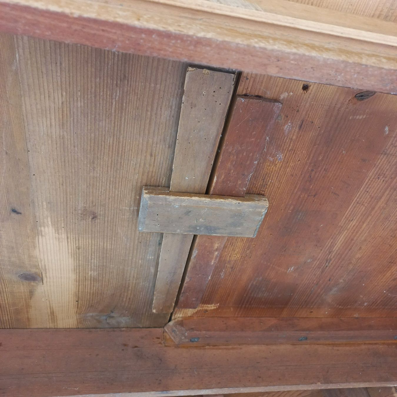 Tavoli: Tisch rund Holz – Usato da St. Gallen venduto da indonesia 5