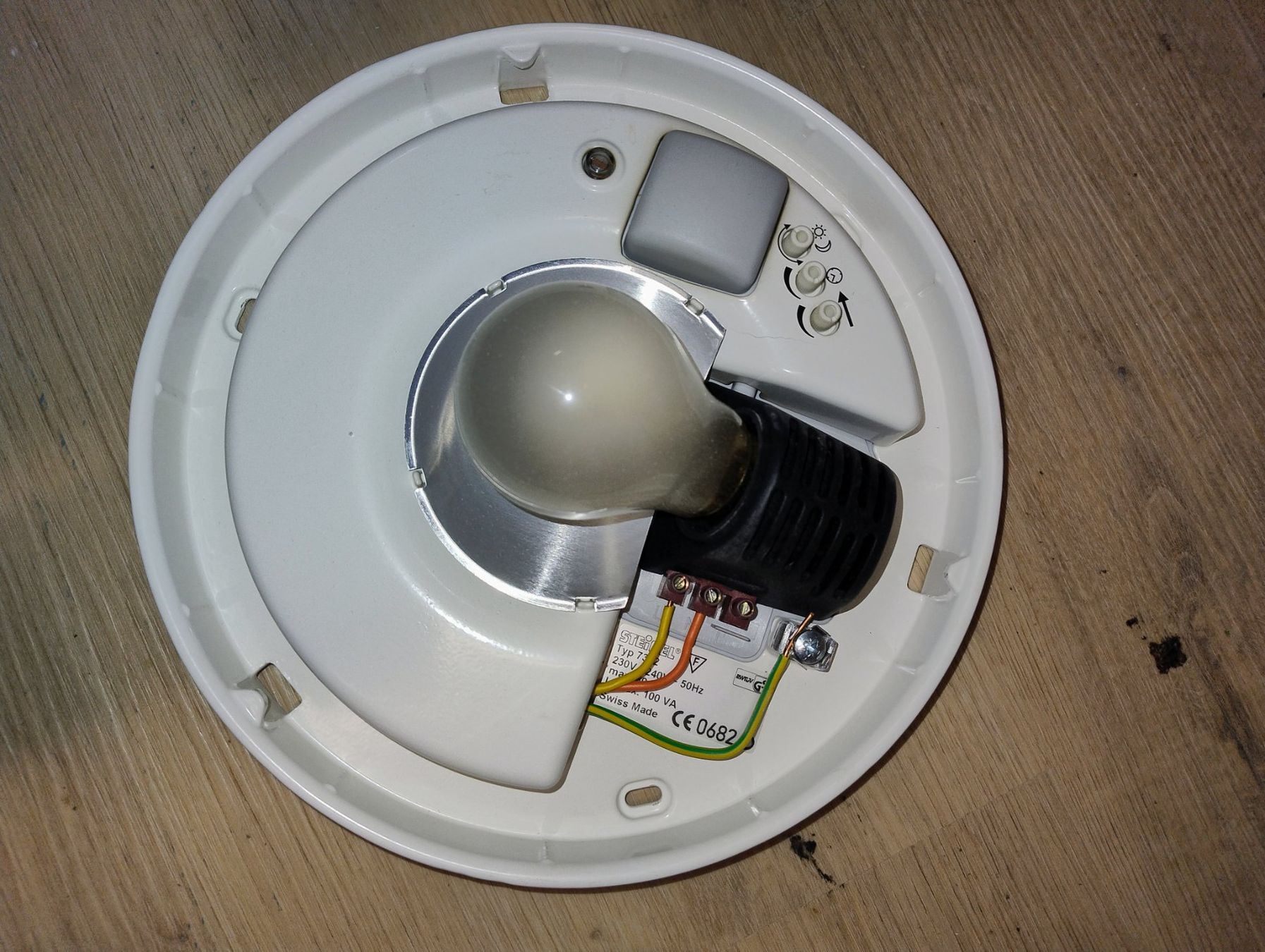 Lampade: Lampe mit Bewegungsmelder – Usato da Savièse venduto da harlex0041 2