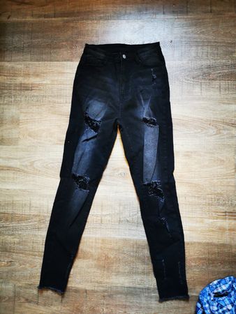Schwarzi ripped Jeans, Top Zustand, Gr. 38,