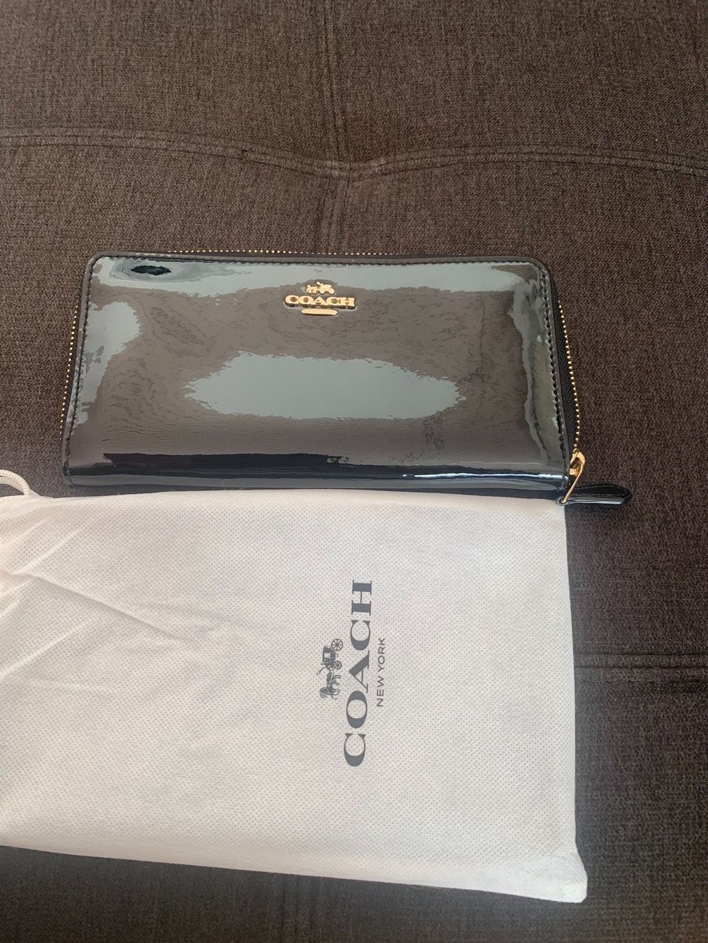 Coach Portemonnaie: Portefeuille Coach vernis noir – Neu und originalverpackt aus Fully von Sassa68 1