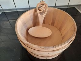 GRUYÈRES, CUILLÈRE sculptée + BAC à CRÈME