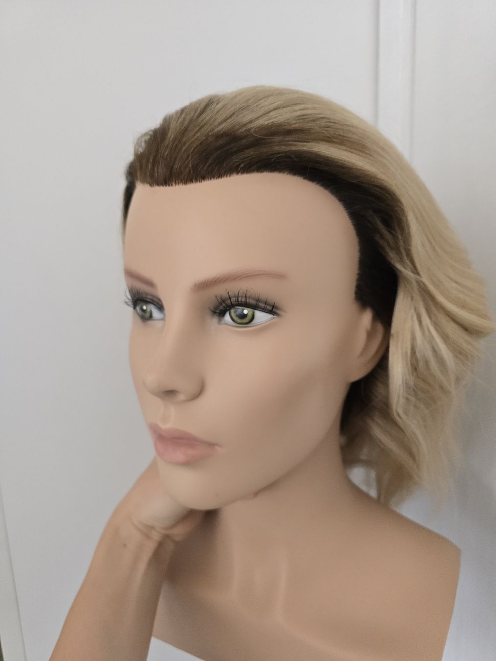 Perücken: L'image Carina Championkopf Blond, Practice Head – Gebraucht aus Unterentfelden von jul_l856 6
