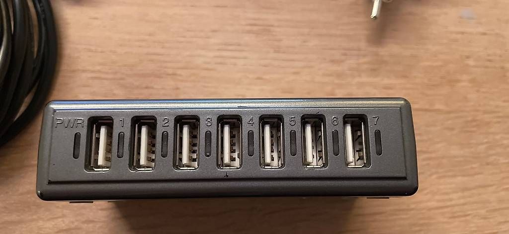 Hub & Switch: D-Link DUB-H7 7-facher USB-Hub – Usato da Horgen venduto da NeuInZH 1