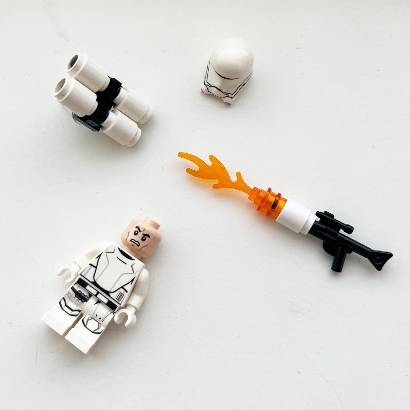 Lego Kit di costruzioni: Lego Star Wars - First Order Flametrooper – Usato da Lausanne venduto da BeyondStories 2