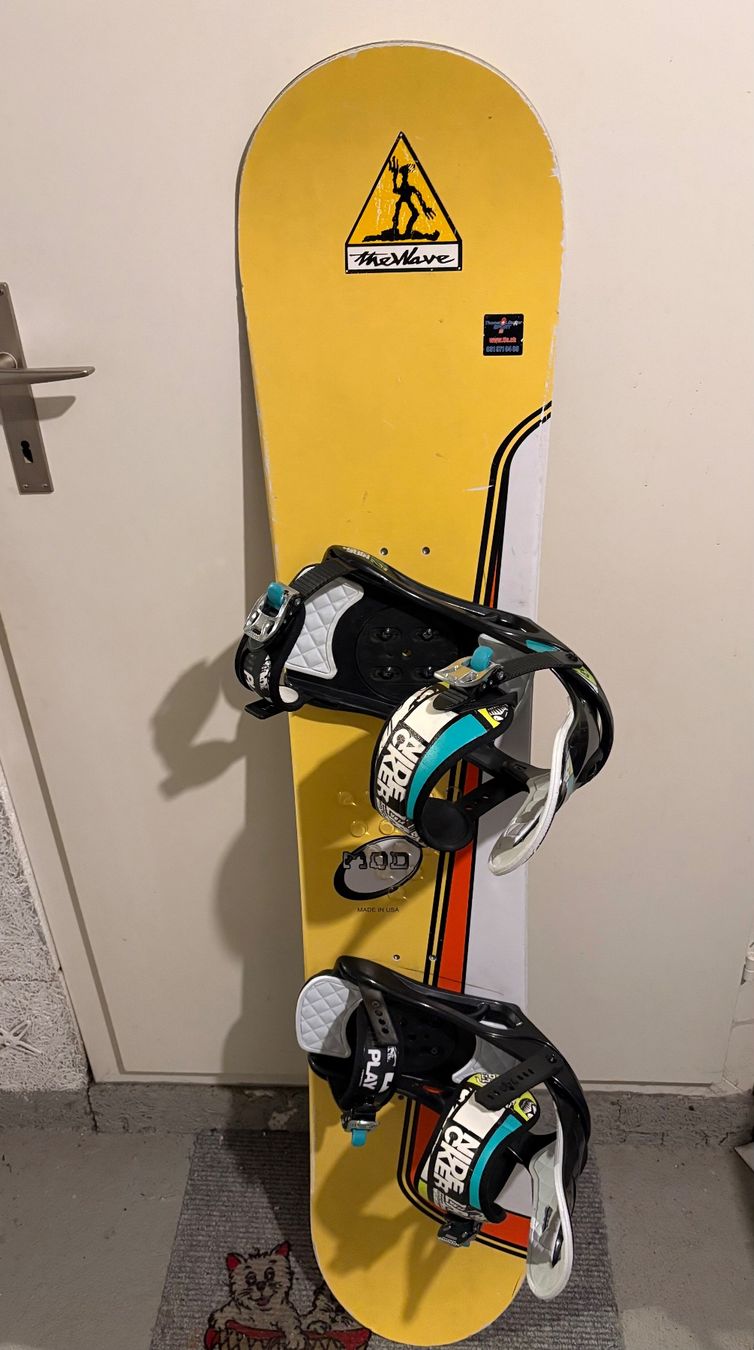 Board: Snowboard 142 cm – Usato da Belp venduto da mikemaru