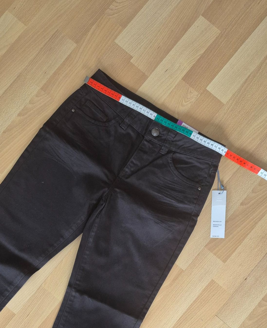 Esprit Jeans: Esprit Jeans schwarz, Grösse 28/34, NEU! – Nuovo (secondo la descrizione) da Killwangen venduto da Bianca790 3