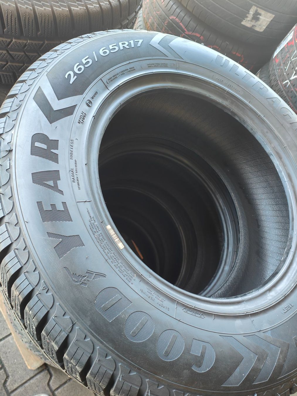 Goodyear Pneus & Kompletträder: Winterreifen 265/65 R17 – Gebraucht aus Oberengstringen von Reifen-Lagerverkauf 2