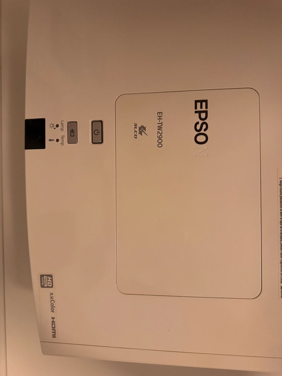 Epson Proiettori: Beamer – Usato da Basel venduto da Caveli 3