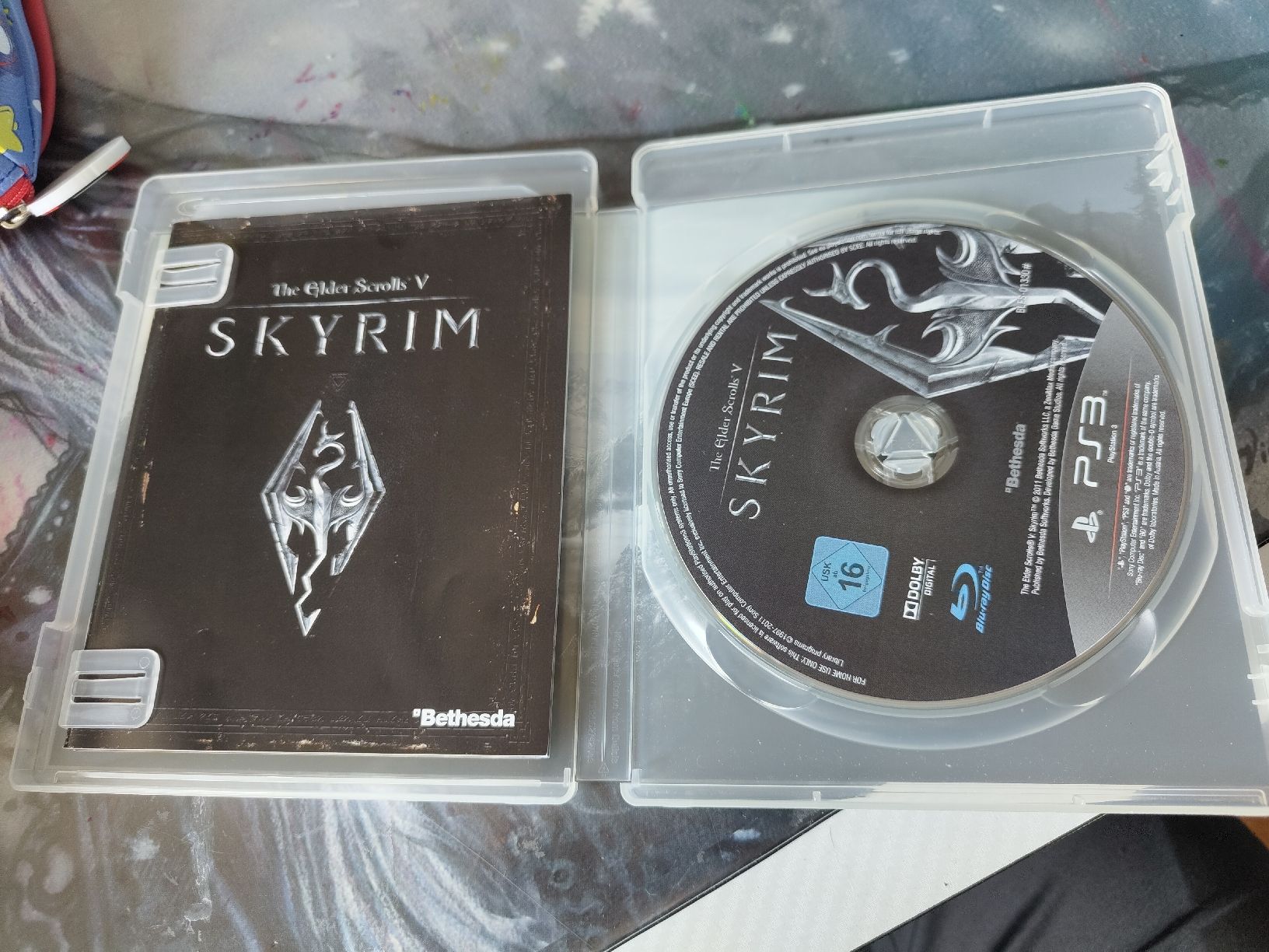 Giochi: Jeu PS3 The Elder Scrolls V Skyrim 2011 en bon état – Usato da Court venduto da Chronoss 1