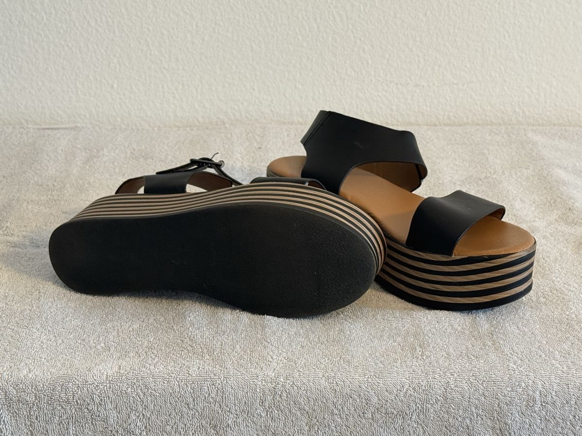 Chaussures femmes: Plateau-Sandalen Gr. 41 – D'occasion à Affoltern am Albis par yumalee 2