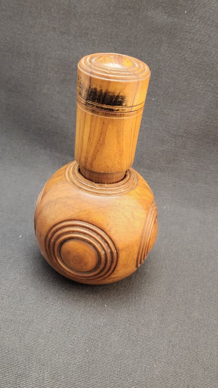Statuette: Antiker Treen Puzzle Ball SCHNUPFTABAK-BEHÄLTER – Usato da Basel venduto da spinne02 2