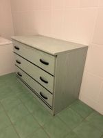 Commode bleu clair