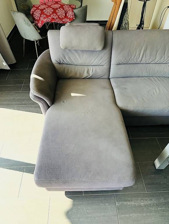 Sofas: Sofa gross + elektronisch verstellbar – Gebraucht aus Seengen von Daxko 1