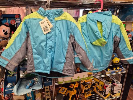 Skijacke gr 116 oder 128 NEU
