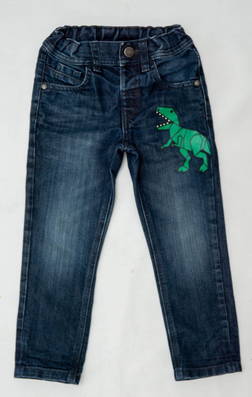 Pantaloni: Jeans mit Dinosaurier  Gr.104 - 4 Jahre – Usato da Zürich venduto da sambaum 1