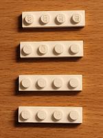 Lego - 4 pièces blanches plates à 4 tenons