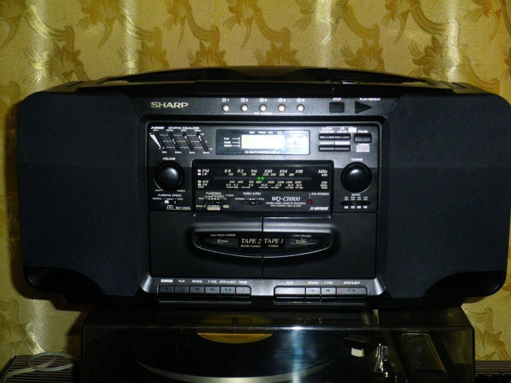 Sharp Sistemi audio & multimediali: Sharp Radio Recorder FM 5 CD Changer 2 x Kassetten Deck – Usato da Wittenbach venduto da Nostalgie1965