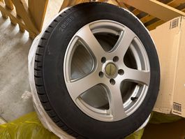 4 Reifen mit Felgen R16/205/55 mit Schrauben und Zertifikat