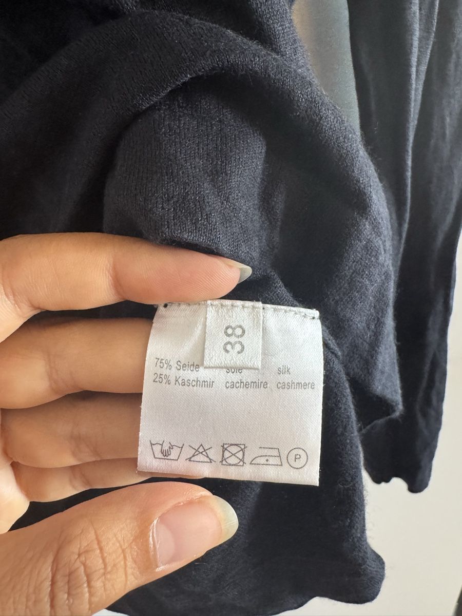 Pullover & Sweatshirts: Seide/Kaschmir Pullover, schwarz, 38 – Gebraucht aus Zürich von noura2202 2